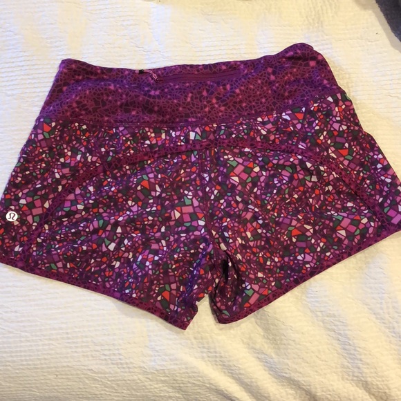 lululemon 3” running short - Picture 2 of 2